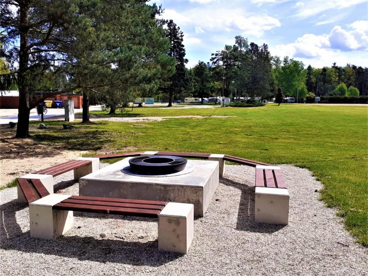 Holiday Home Kemp Stribrny Rybnik-1 By Interhome ฮราเดตสคราโลเว ภายนอก รูปภาพ